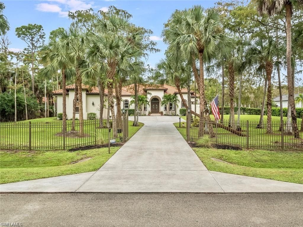 145 17th ST NW NAPLES, FL 34120