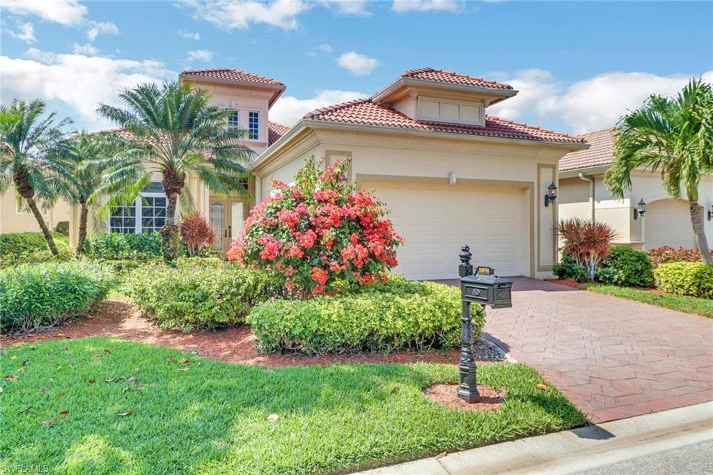 5976 Hammock Isles CIR NAPLES, FL 34119