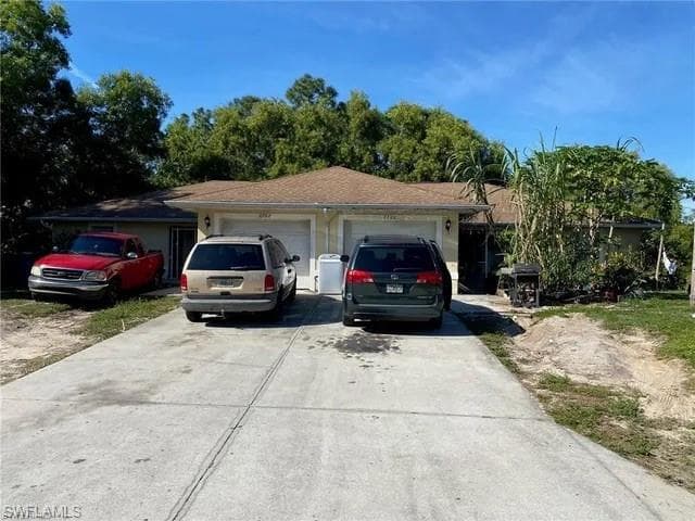 2702 Robin AVE S LEHIGH ACRES, FL 33973