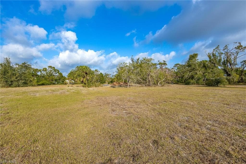 6651 Bright RD NORTH FORT MYERS, FL 33917