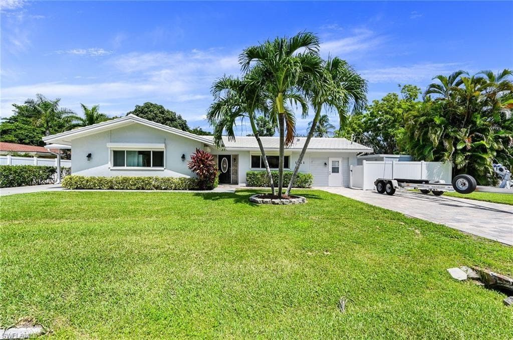 1011 Edgemere DR FORT MYERS, FL 33919