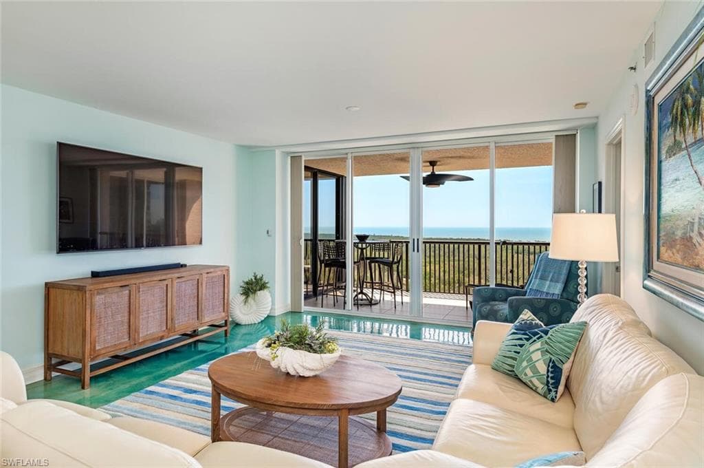 6825 Grenadier BLVD 1104 NAPLES, FL 34108