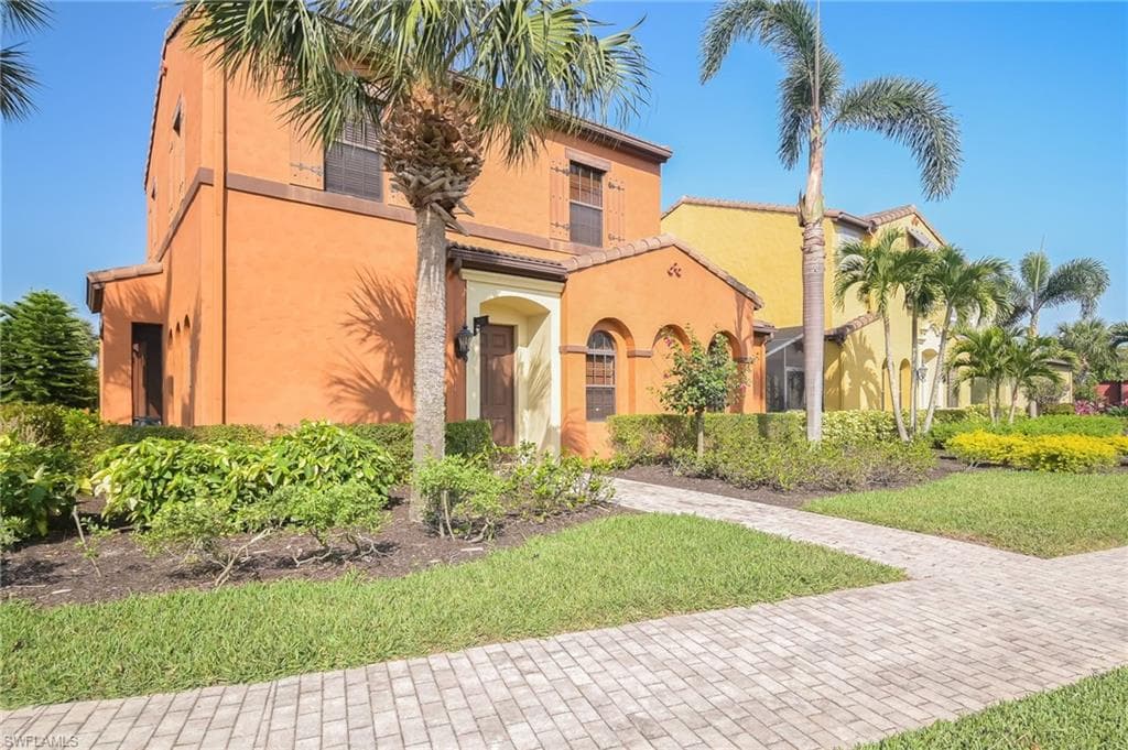 8900 Oliveria ST 9706 FORT MYERS, FL 33912