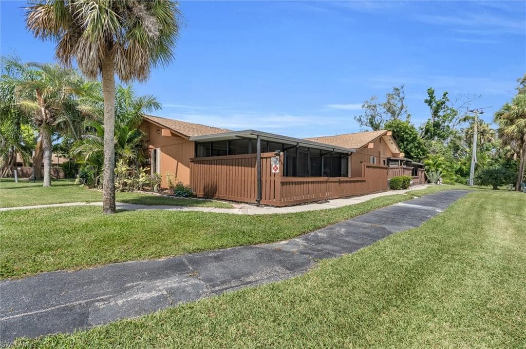 17295 Timber Oak LN FORT MYERS, FL 33908