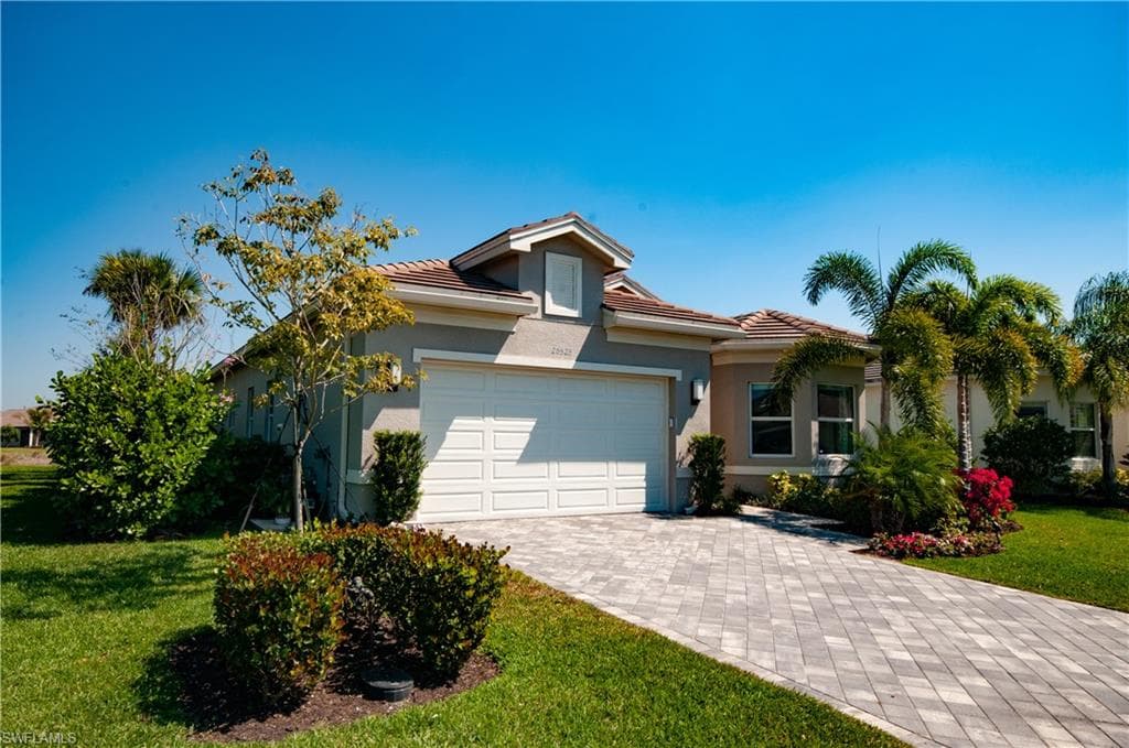28525 Twain DR BONITA SPRINGS, FL 34135
