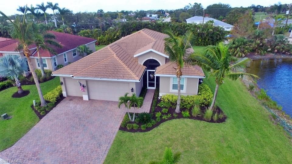 3000 Scarlet Oak PL NORTH FORT MYERS, FL 33903