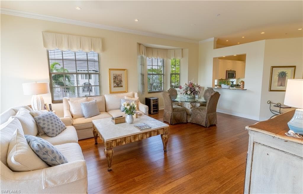 840 Sailaway LN 204 NAPLES, FL 34108