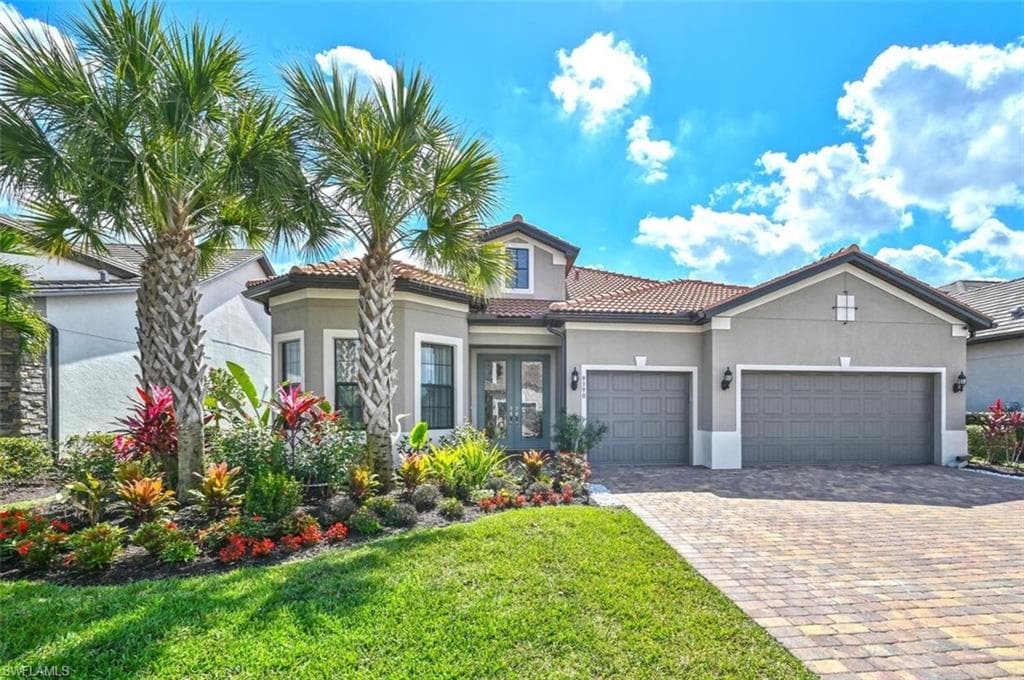 9390 Surfbird CT NAPLES, FL 34120