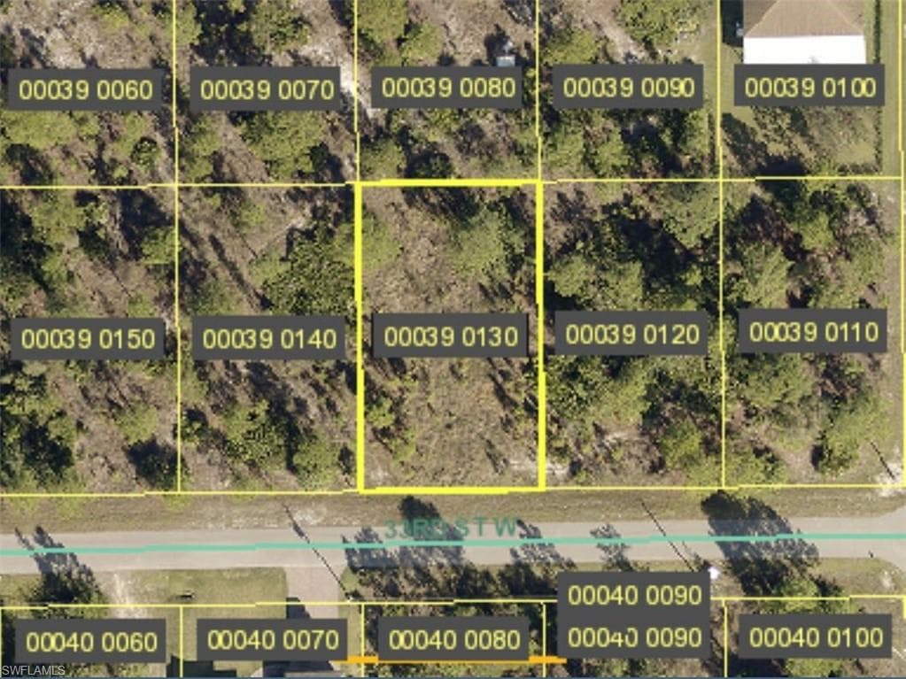 2904 33rd ST W LEHIGH ACRES, FL 33971