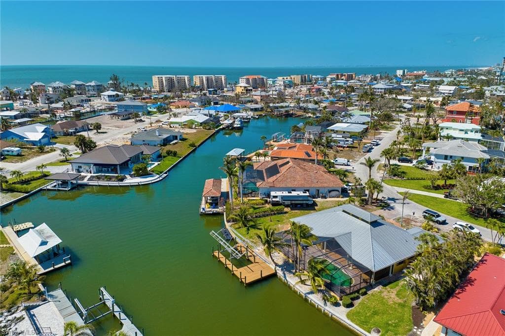 390 Randy LN FORT MYERS BEACH, FL 33931