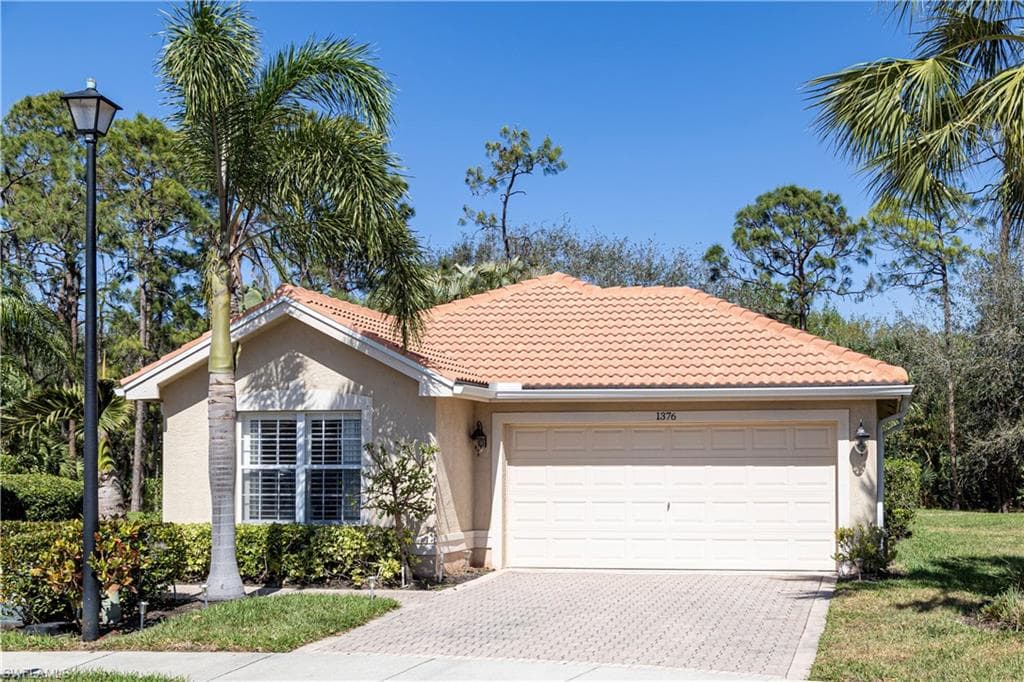 1376 Areca CV NAPLES, FL 34119