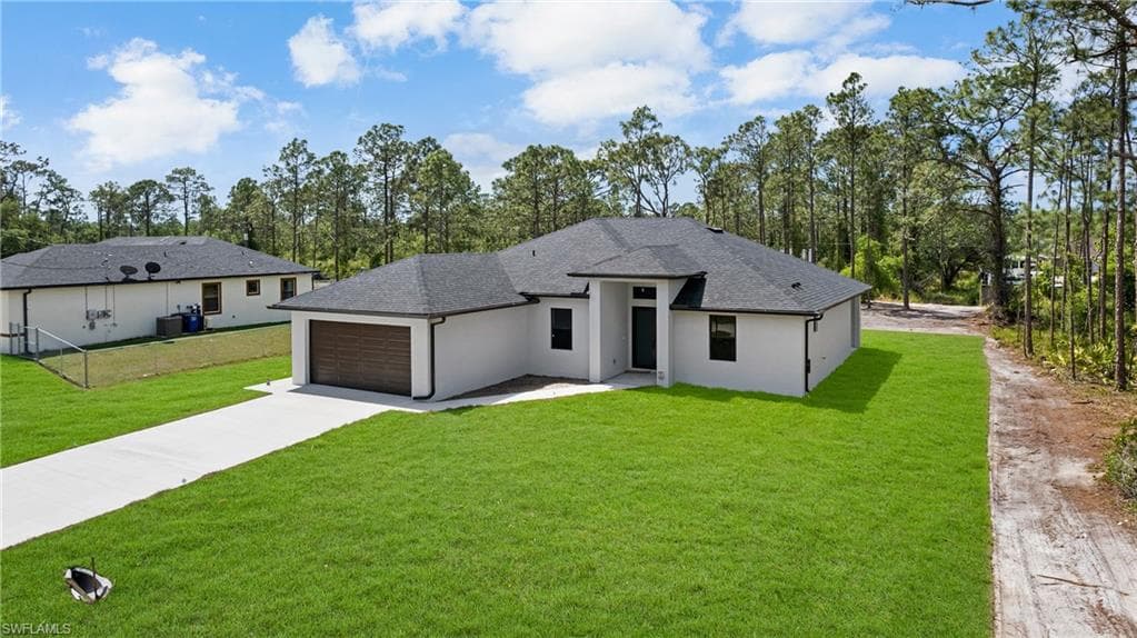 1615 Edison AVE LEHIGH ACRES, FL 33972
