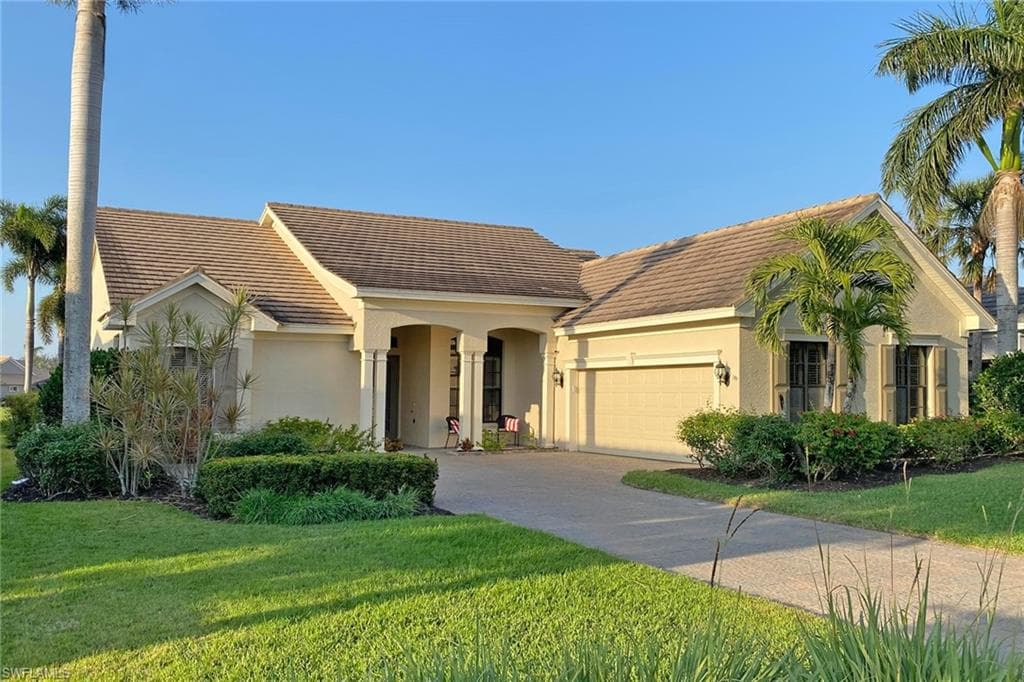 13501 Sabal Pointe DR FORT MYERS, FL 33905