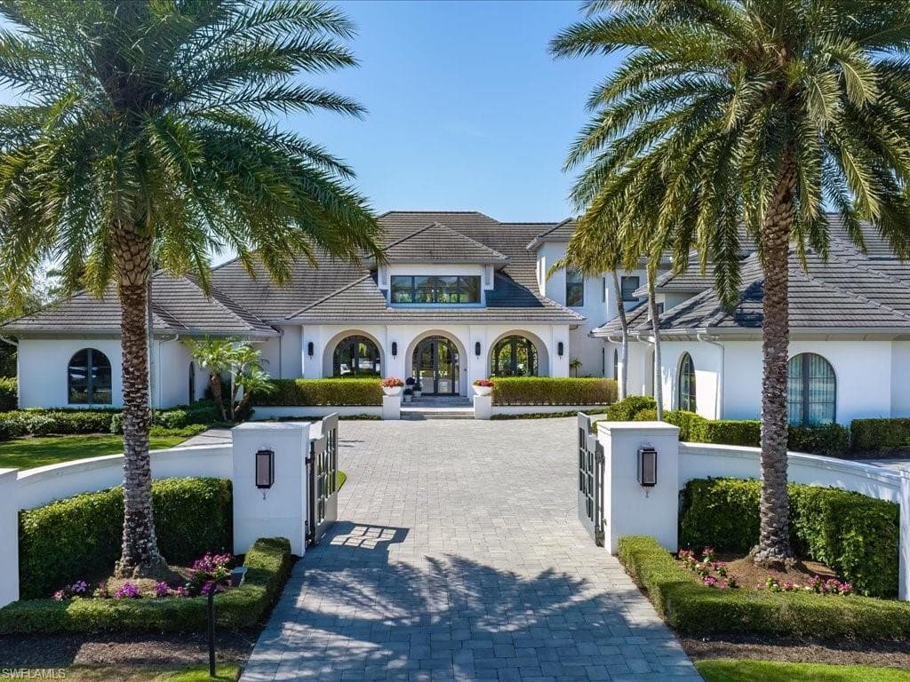 705 MYRTLE RD NAPLES, FL 34108