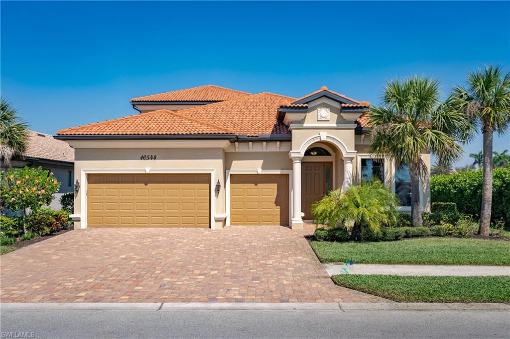 10544 Valencia Lakes DR BONITA SPRINGS, FL 34135