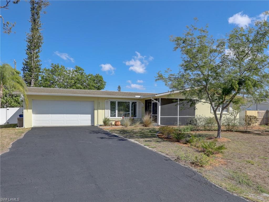 2255 Gorham AVE FORT MYERS, FL 33907