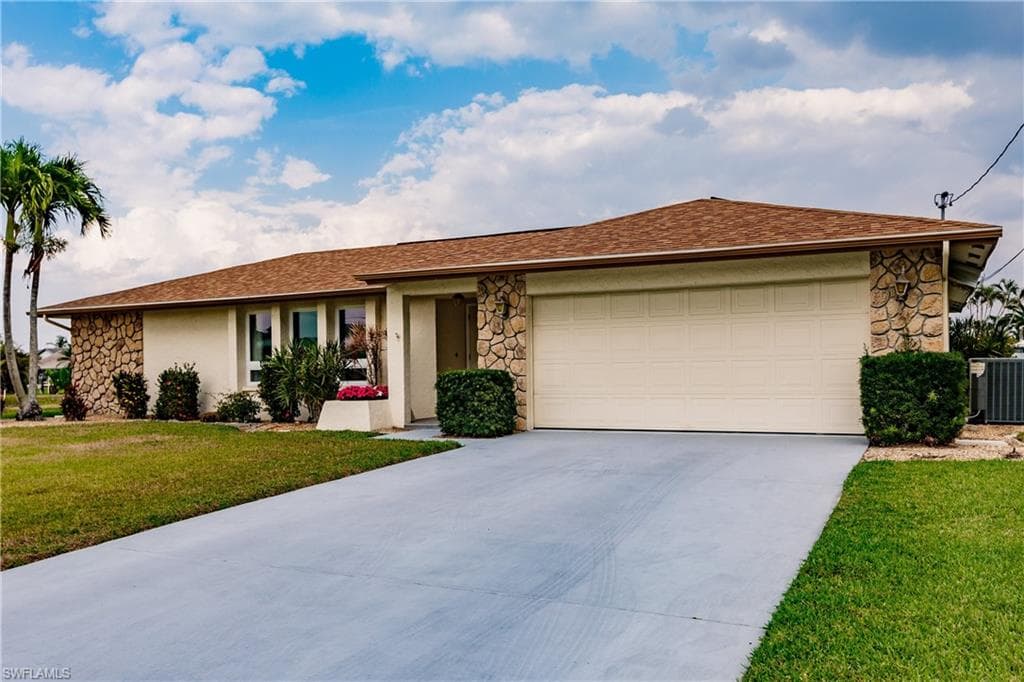 3335 SE 19th AVE CAPE CORAL, FL 33904