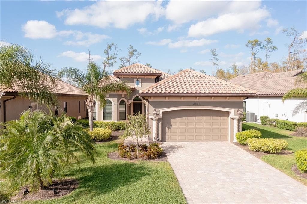 8631 Renata CT FORT MYERS, FL 33912