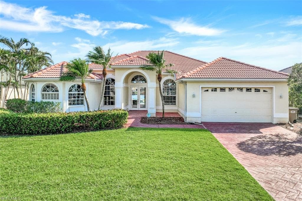 1812 Lagoon LN CAPE CORAL, FL 33914