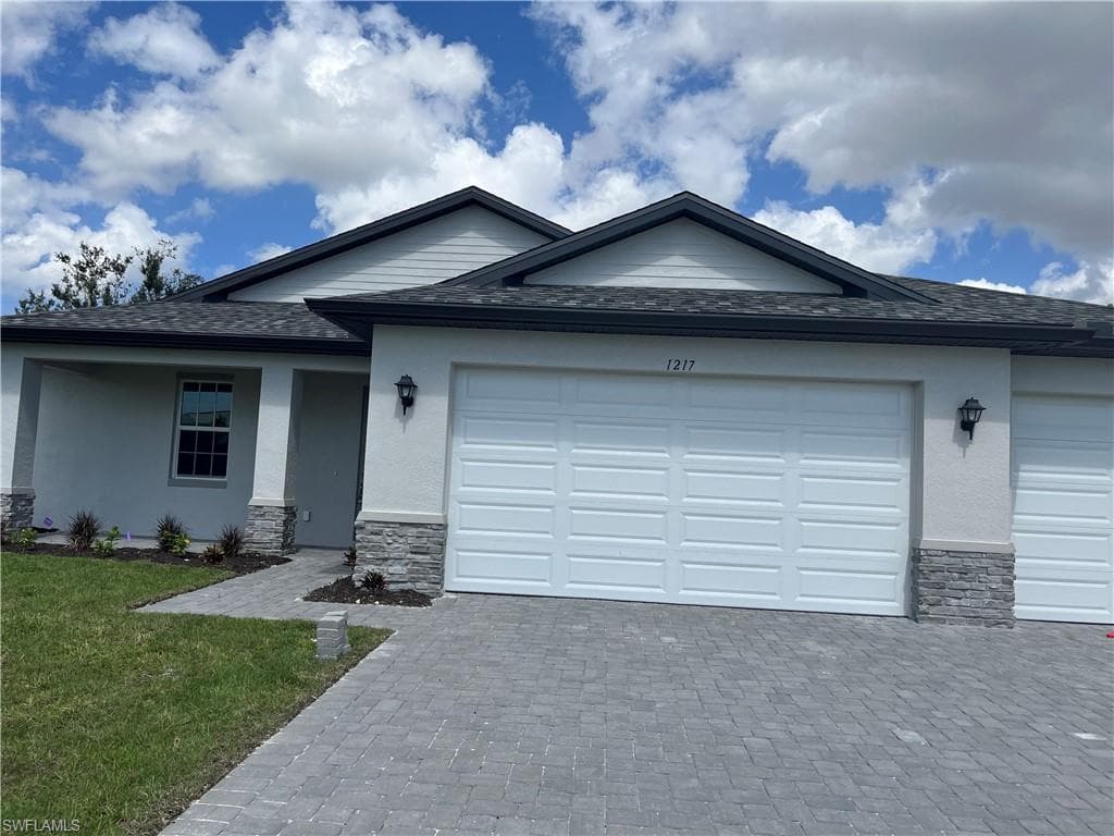 1217 SW 34th TER CAPE CORAL, FL 33914