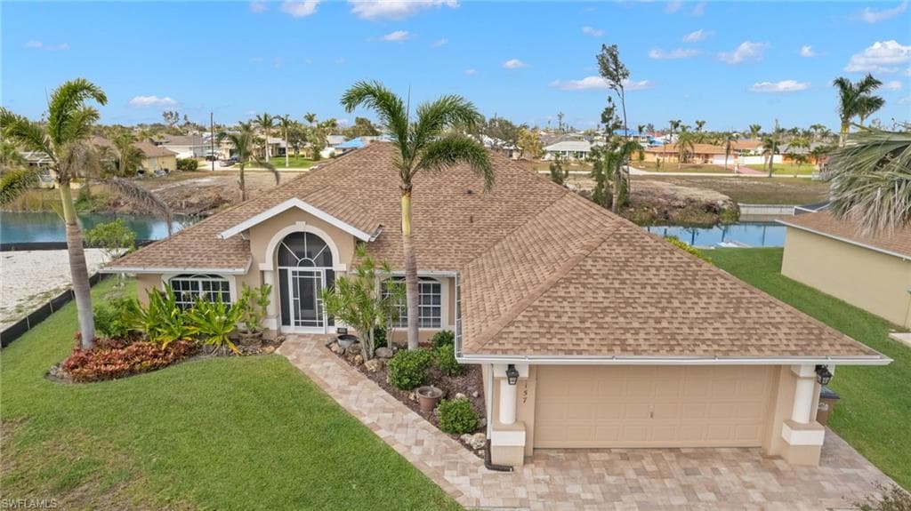 1157 SW 39th TER CAPE CORAL, FL 33914