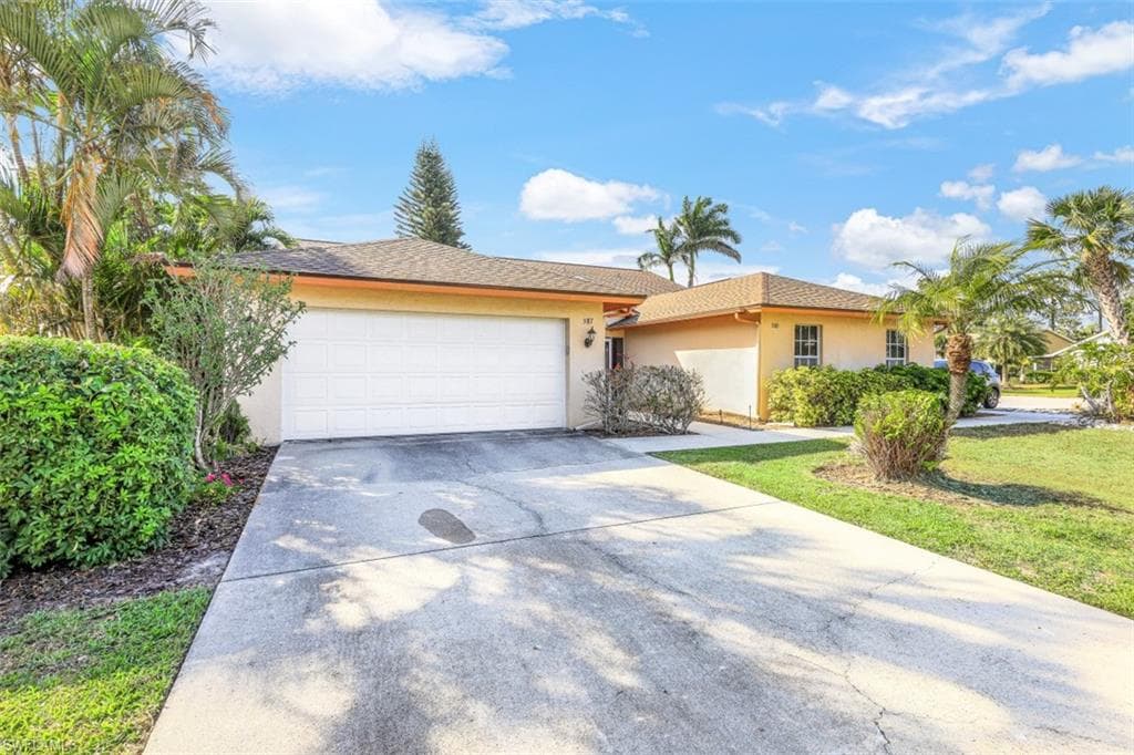 587 Saint Andrews BLVD 119-1 NAPLES, FL 34113