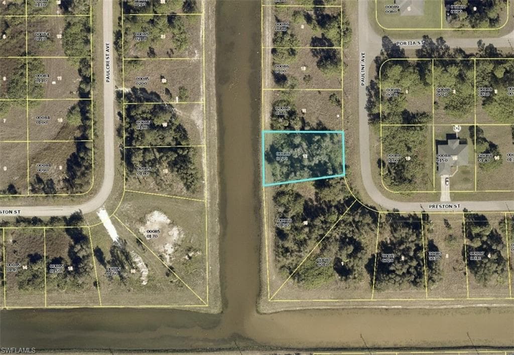 432 Pauline AVE LEHIGH ACRES, FL 33974