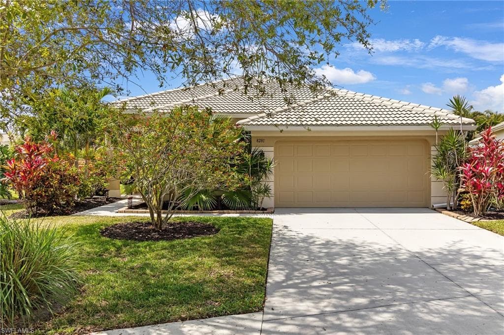 8281 Laurel Lakes WAY NAPLES, FL 34119