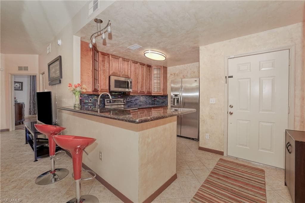 4141 Bellasol CIR 413 FORT MYERS, FL 33916