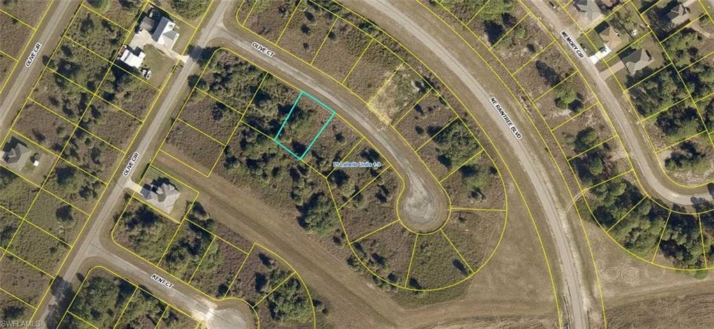 8106 Olive CT LABELLE, FL 33935