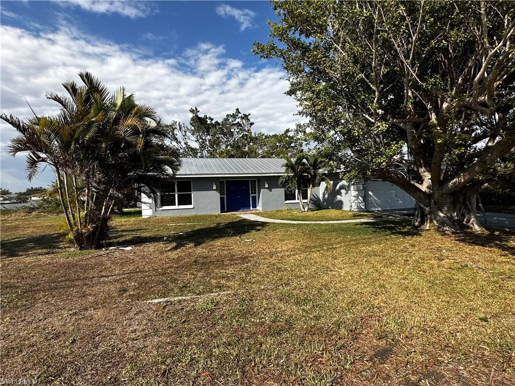 1521 SE 1st TER CAPE CORAL, FL 33990