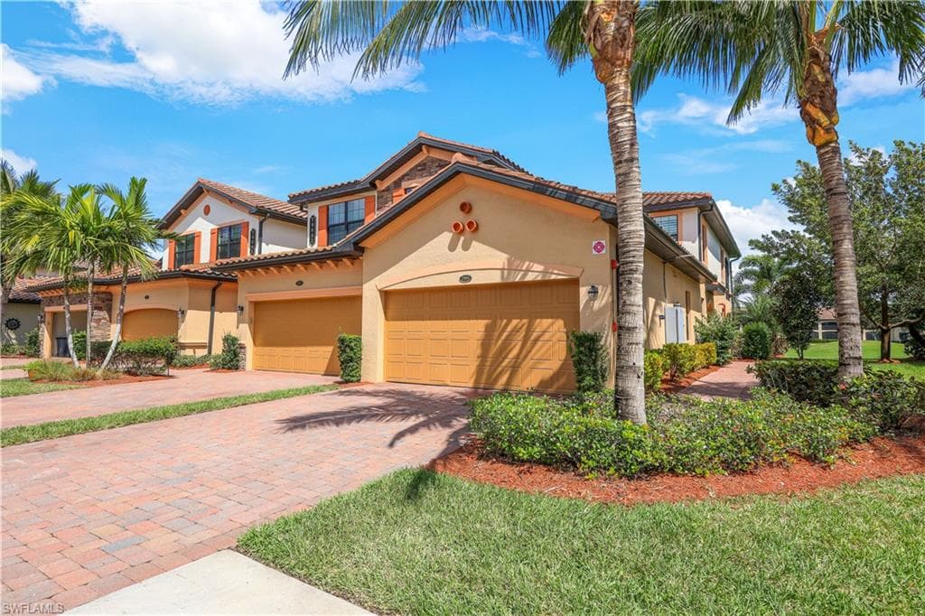 28051 Cookstown CT 3904 BONITA SPRINGS, FL 34135