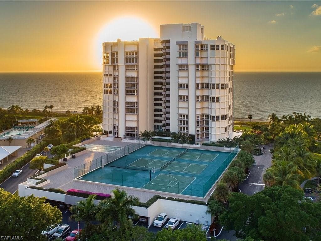 4051 Gulf Shore BLVD N 1405 NAPLES, FL 34103