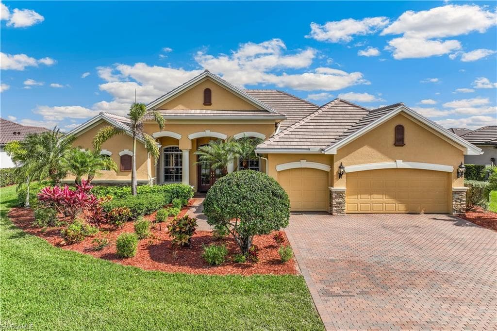 3330 Chestnut Grove DR ALVA, FL 33920