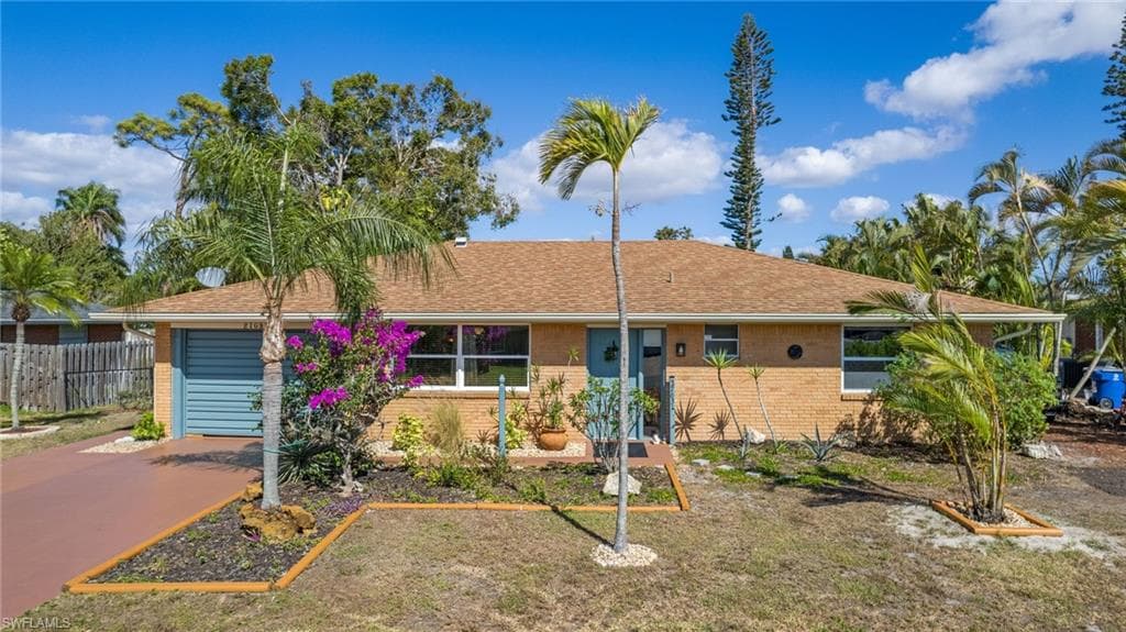 27631 Suffridge DR BONITA SPRINGS, FL 34135