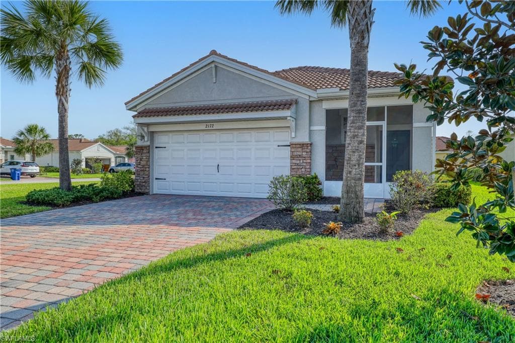 2172 Summersweet DR ALVA, FL 33920