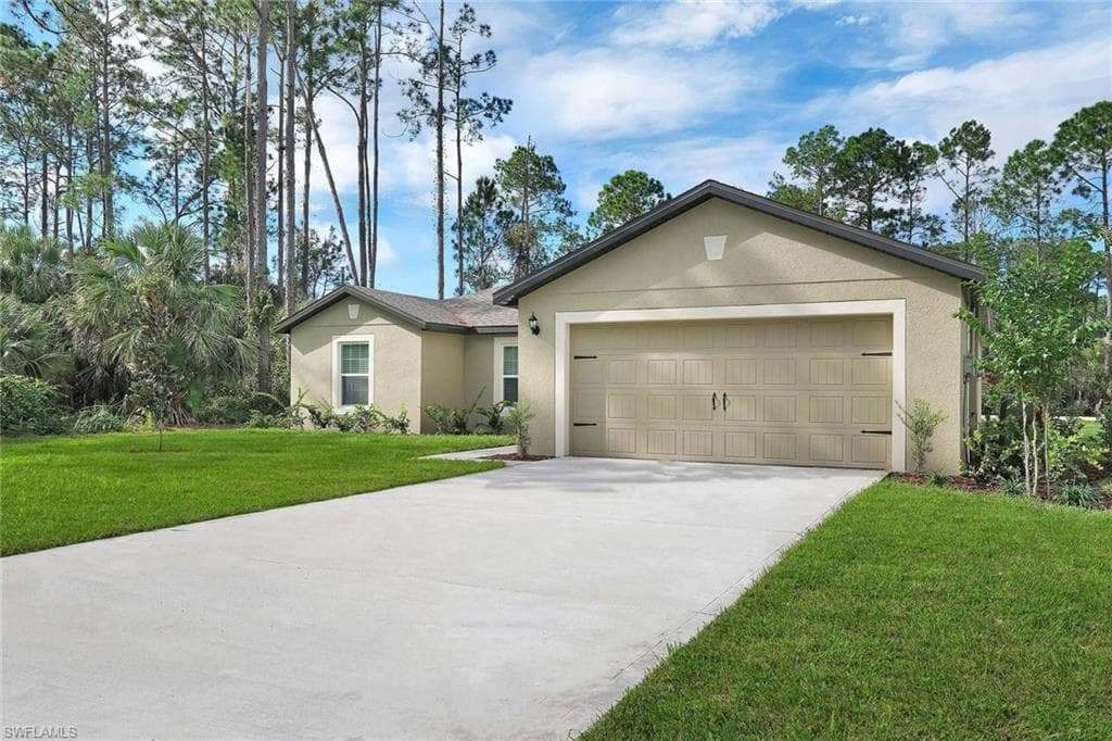166 Yager CIR FORT MYERS, FL 33913