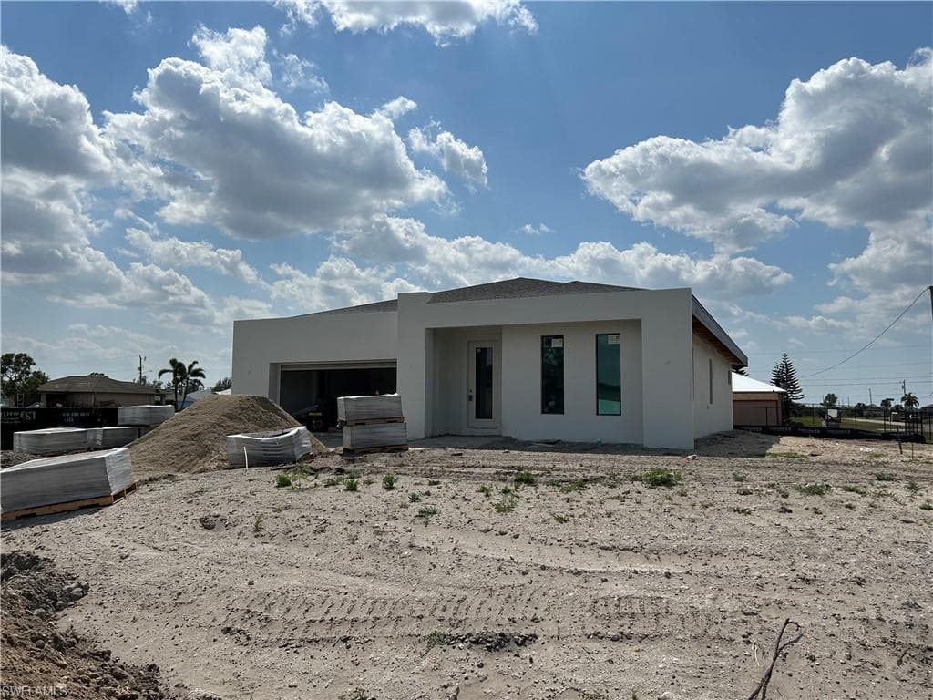 3924 NE 16th PL CAPE CORAL, FL 33909