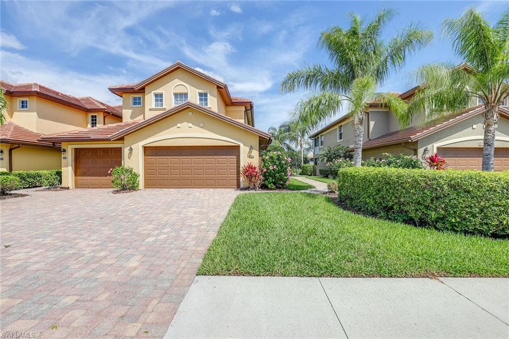 6622 Alden Woods CIR 102 NAPLES, FL 34113