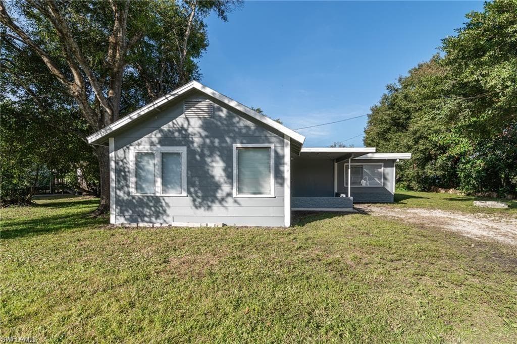 352 State ST NORTH FORT MYERS, FL 33903