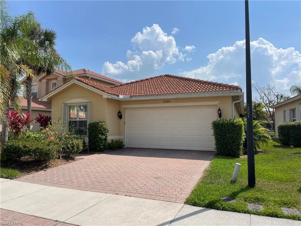 10324 Barberry LN FORT MYERS, FL 33913