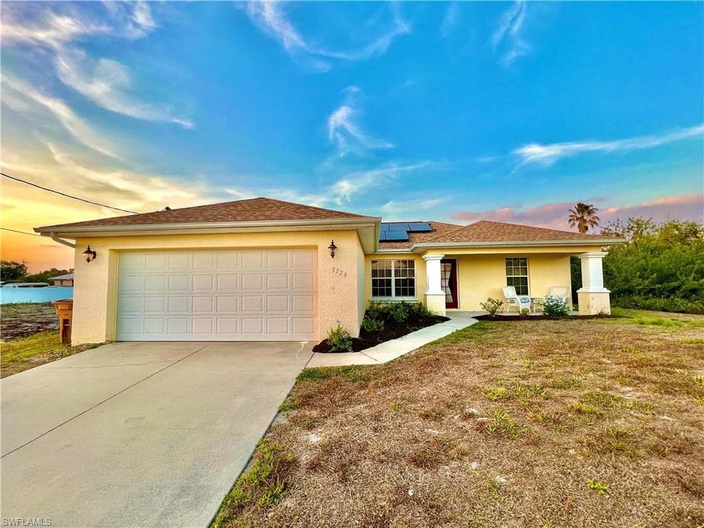 3724 12th ST W LEHIGH ACRES, FL 33971