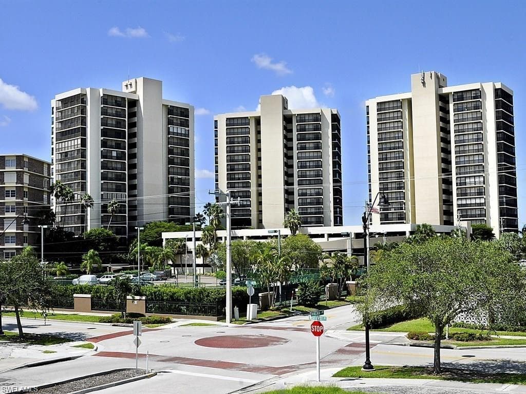 1910 Virginia AVE 1202 FORT MYERS, FL 33901