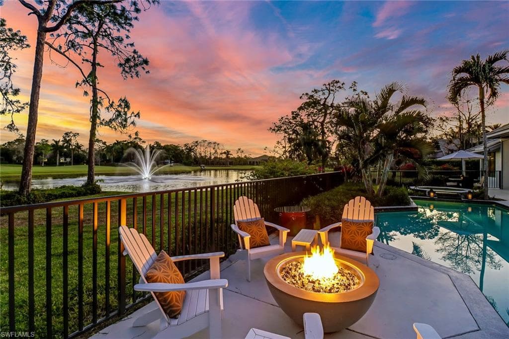 4288 Pond Apple DR N NAPLES, FL 34119