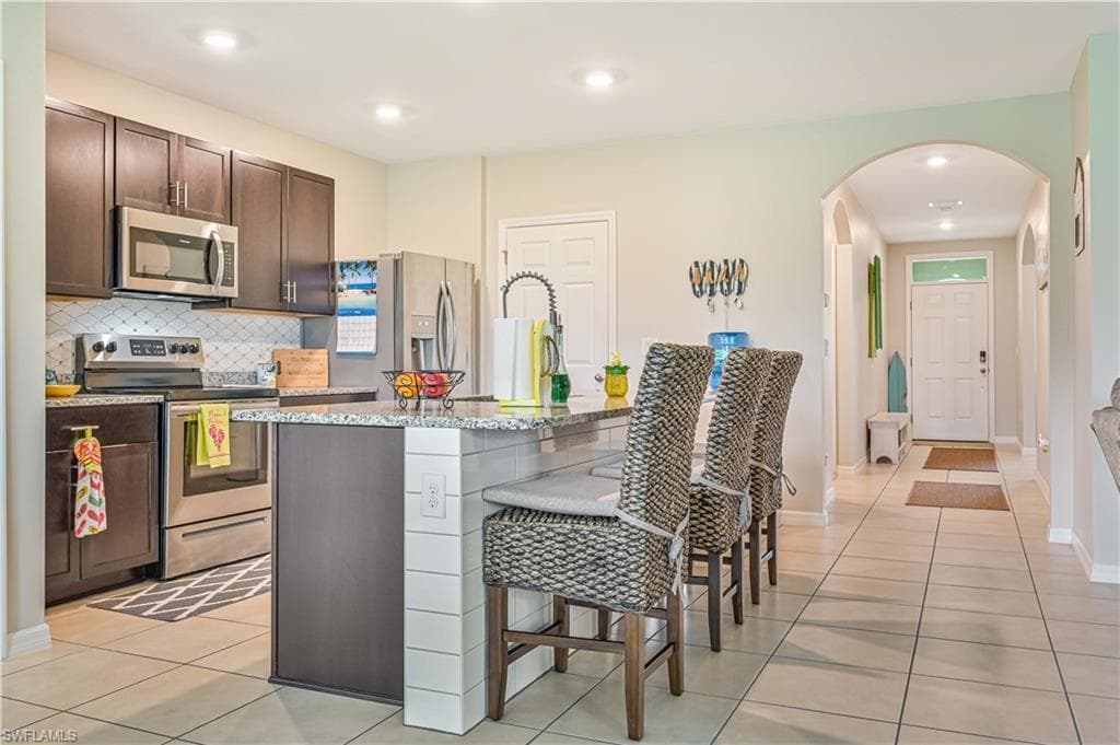 20020 Sweetbay DR NORTH FORT MYERS, FL 33917