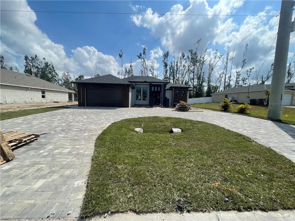 2218 SW 4th ST CAPE CORAL, FL 33991