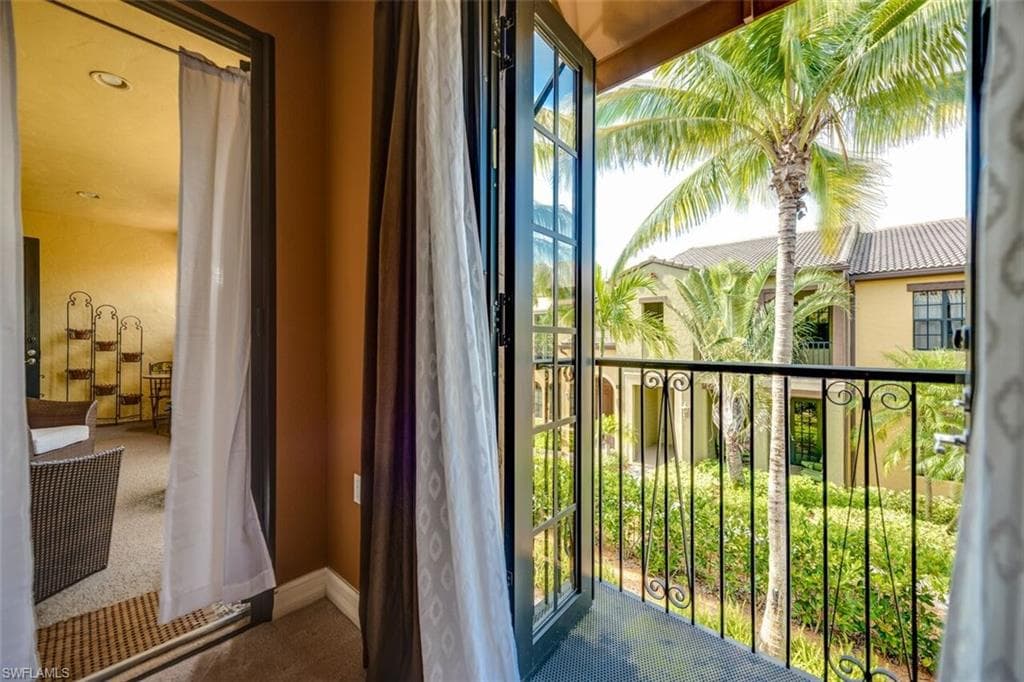 9088 Chula Vista ST 108-4 NAPLES, FL 34113