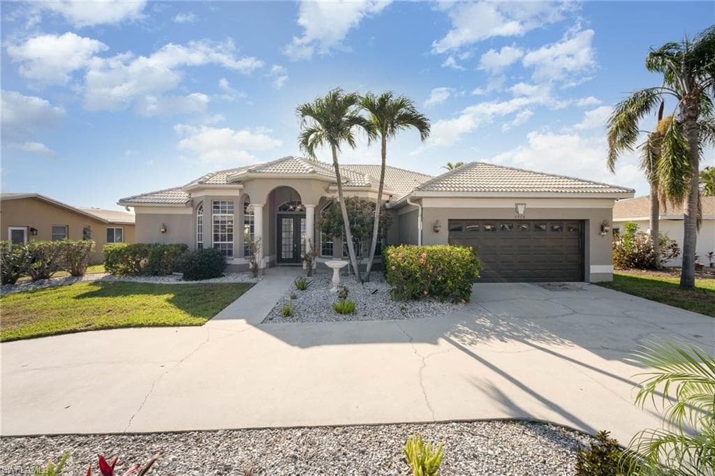 4928 SW 9th PL CAPE CORAL, FL 33914