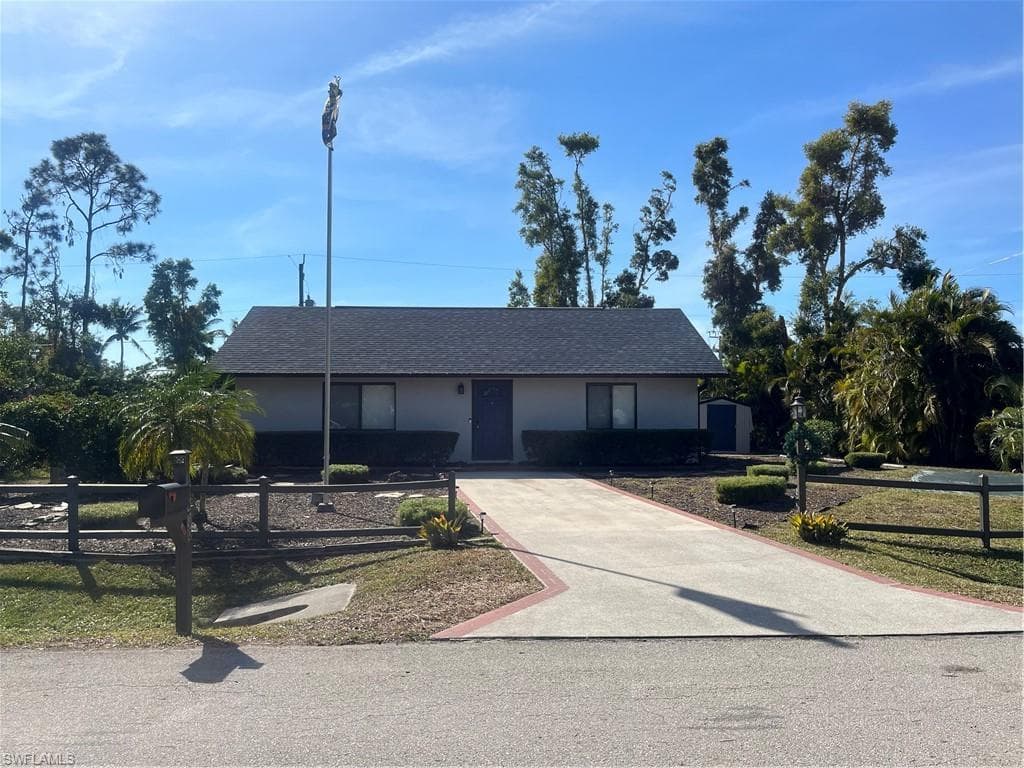 18500 Olive RD FORT MYERS, FL 33967