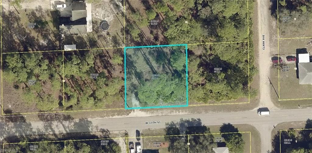 1402 W 17th ST LEHIGH ACRES, FL 33972
